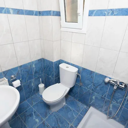 Ξενοδοχείο Rena's Paradise House 4*