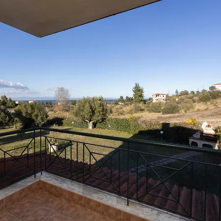 Ξενοδοχείο Rena's Paradise House 4*